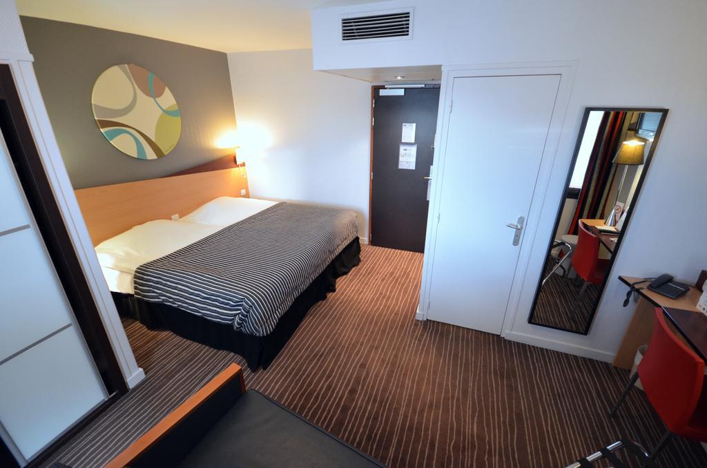 Kyriad Hotel Dijon Gare Exterior photo